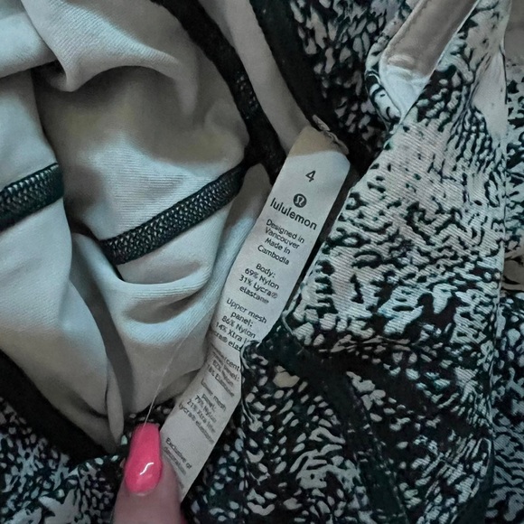 Lululemon leggings - Picture 7 of 7